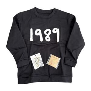 Taylor 1989 Sweatshirt with 5 Necklaces and 5 Bracelet Set in Black​​​